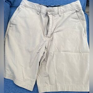 Goodfellow & Co 9” inseam beige shorts